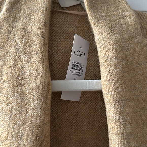 Loft camel sweater - Picture 4 of 4